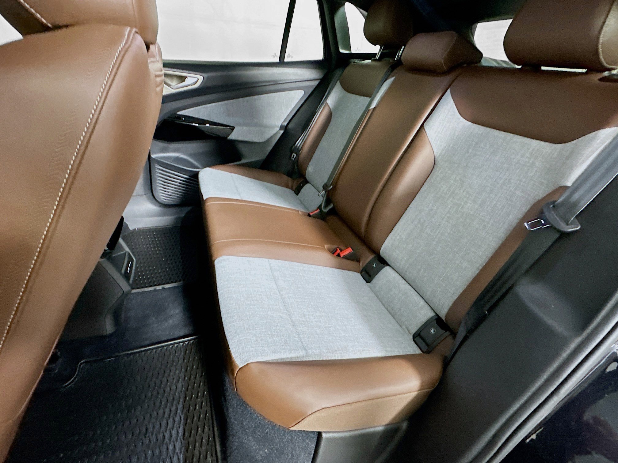 Used 2025 Volkswagen ID.4 Limited image 26