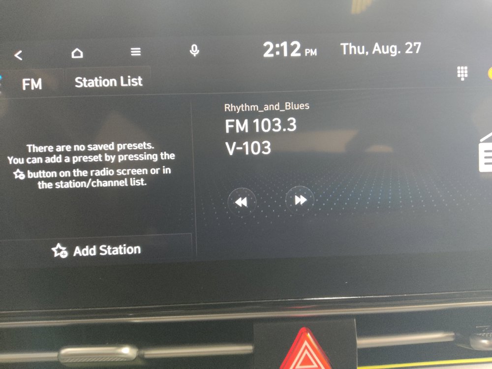 Used 2025 Hyundai Elantra SEL FWD image 25