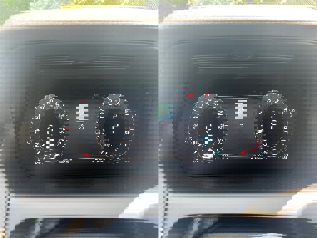 New 2025 Land Rover Discovery Sport S image 18