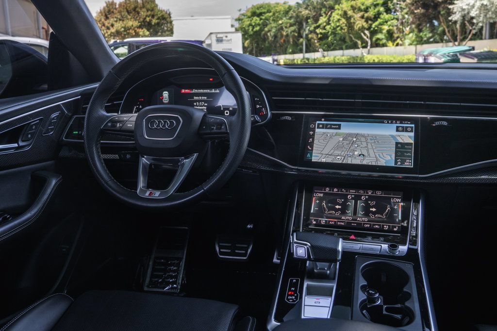Used 2023 Audi SQ8 Prestige AWD/4WD image 19