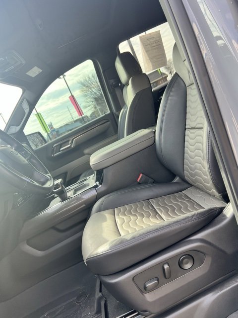Used 2025 Chevrolet Silverado 1500 ZR2 w/ Dark Appearance Package image 15