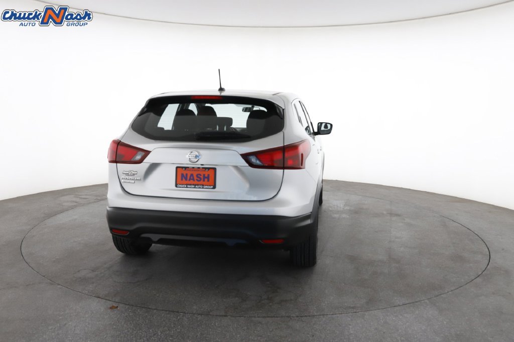 Used 2018 Nissan Rogue Sport S FWD image 11
