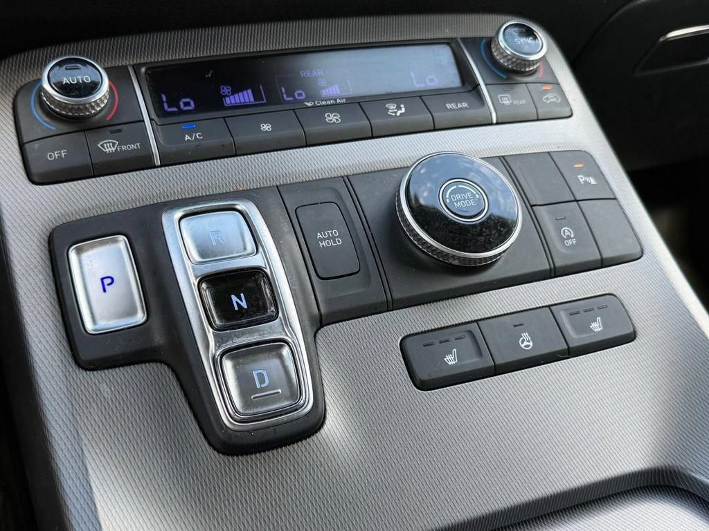 Used 2022 Hyundai Palisade SEL w/ Premium Package FWD image 22