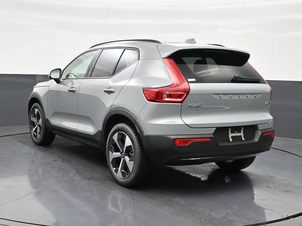 New 2026 Volvo XC40 B5 Plus w/ Protection Package Premier AWD/4WD image 3