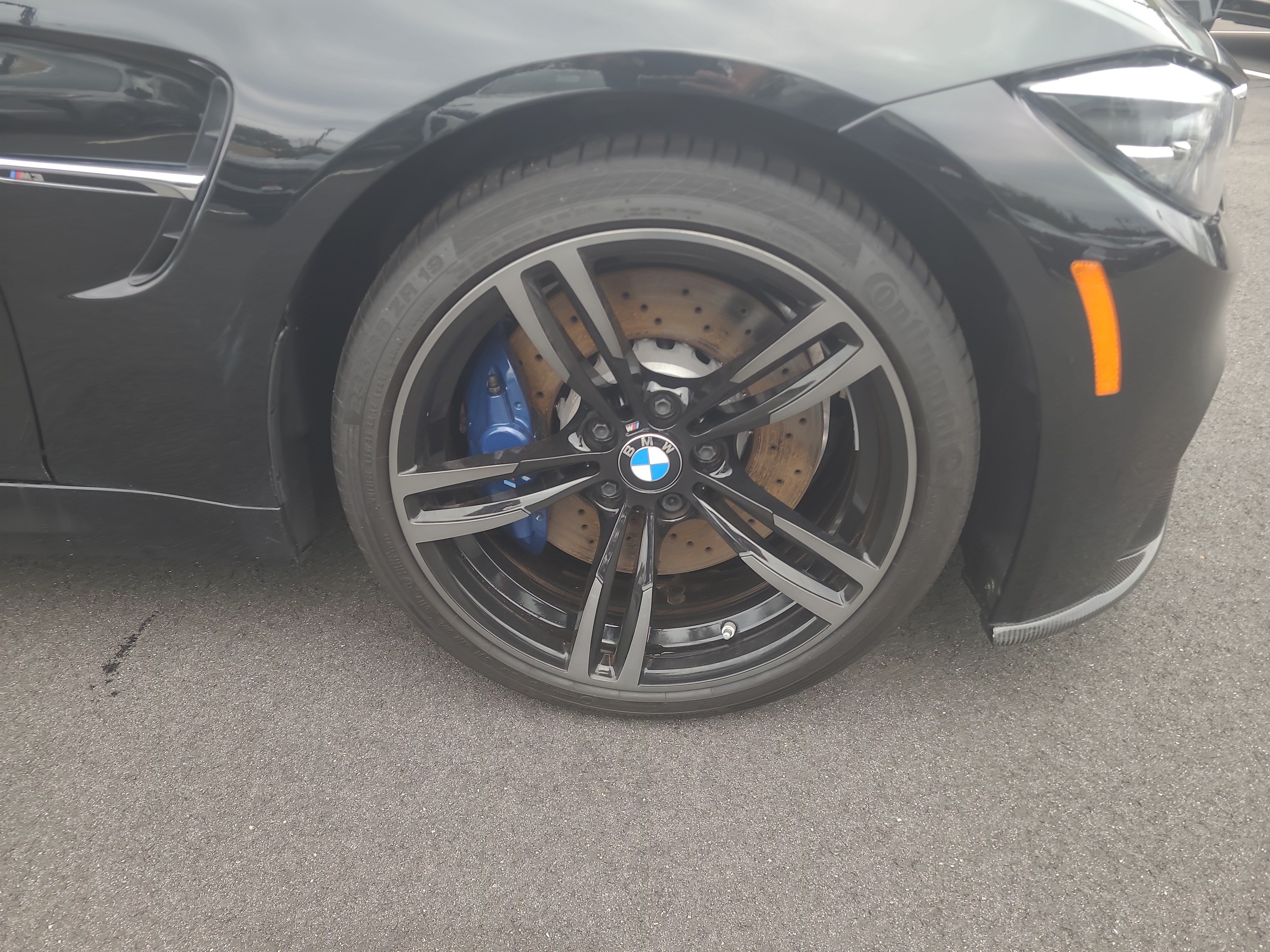 Used 2018 BMW M3 CS RWD image 12