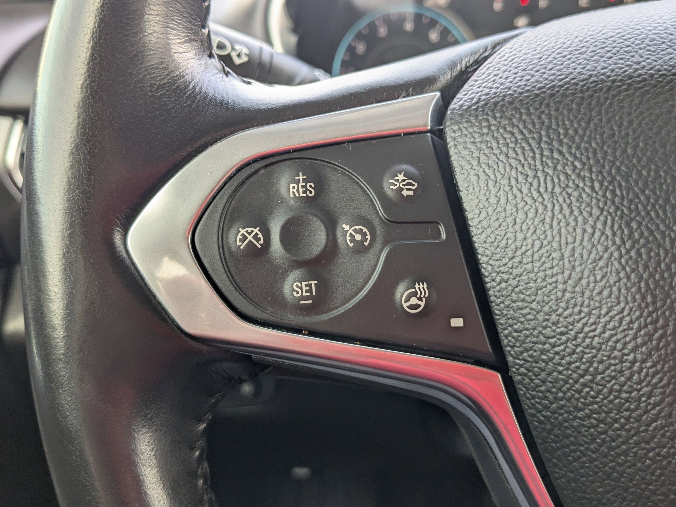 Used 2020 Chevrolet Traverse Premier w/ Redline Edition image 17