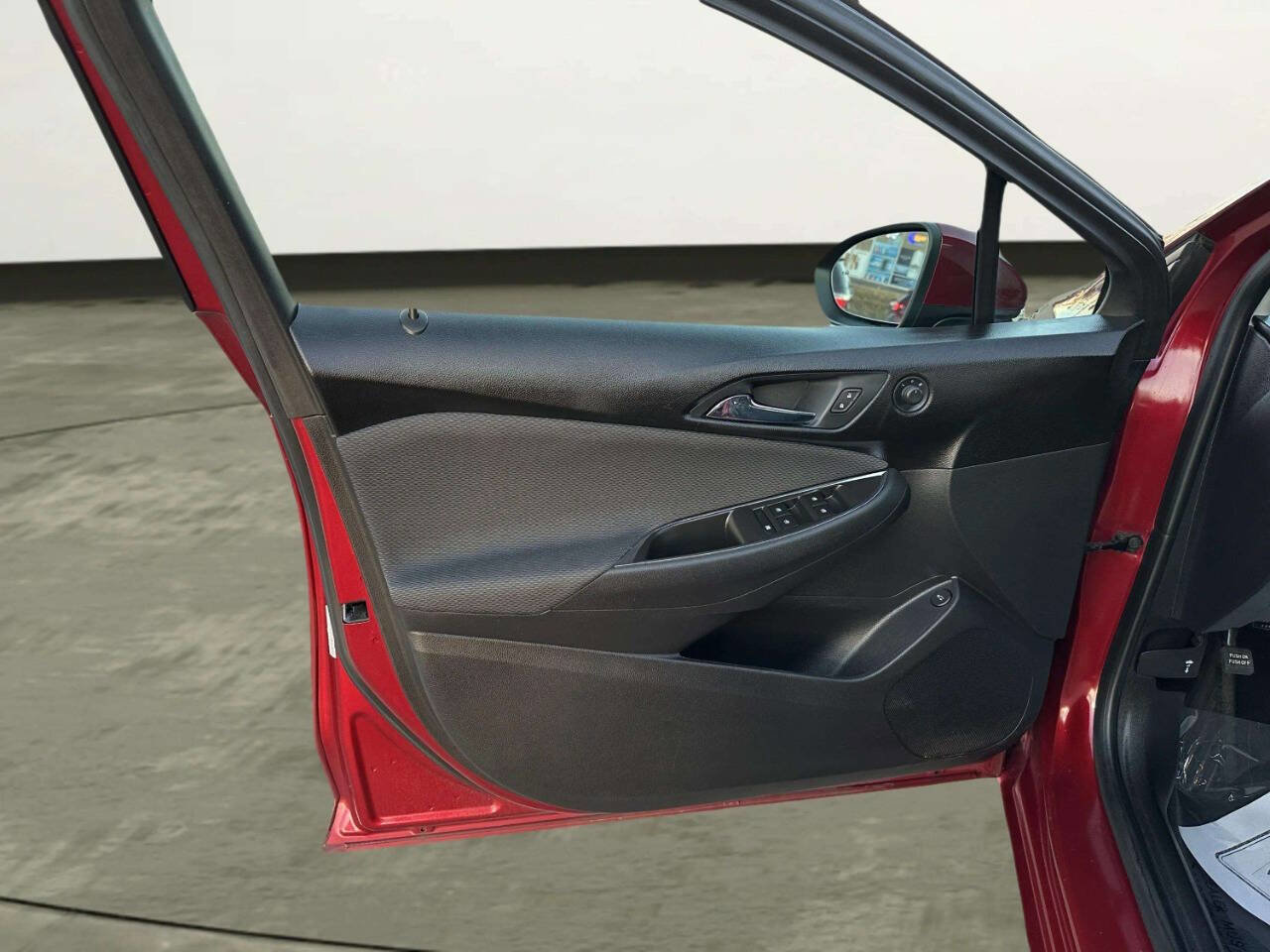 Used 2019 Chevrolet Cruze LT image 10