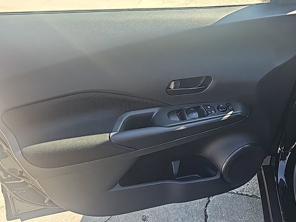 Used 2023 Nissan Kicks S FWD image 11