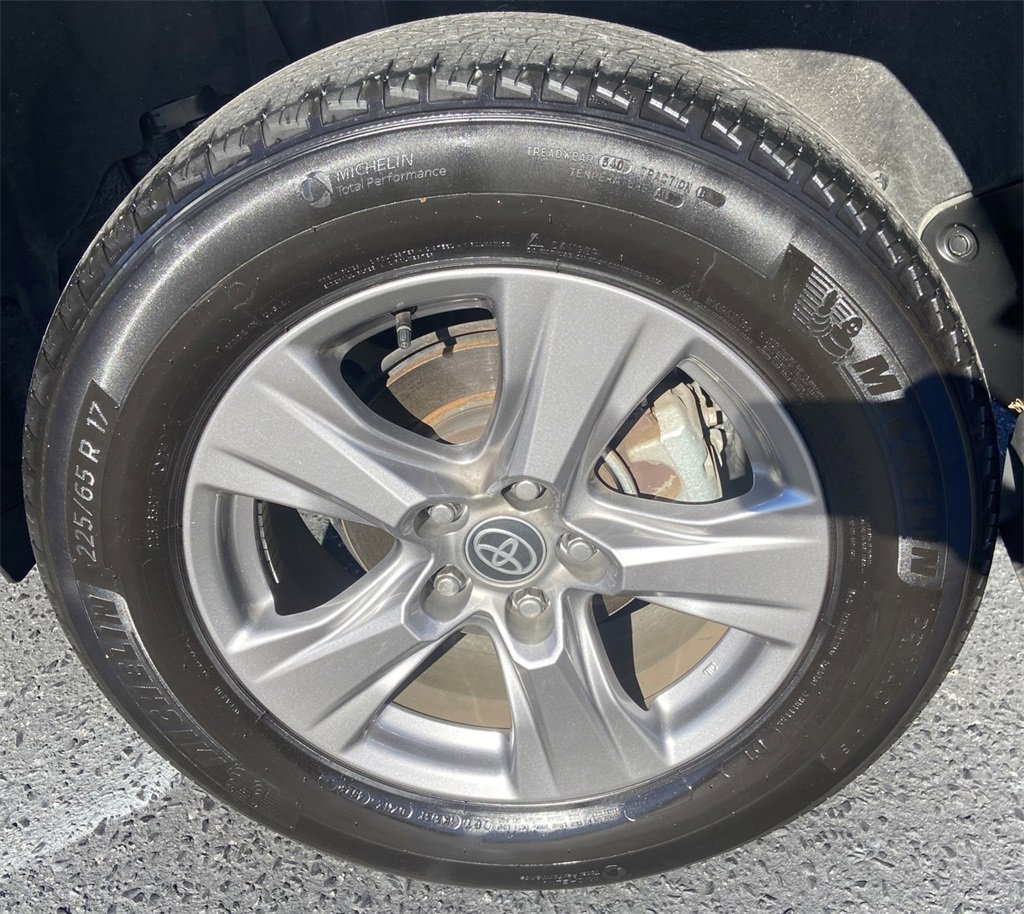 Used 2024 Toyota RAV4 XLE image 10