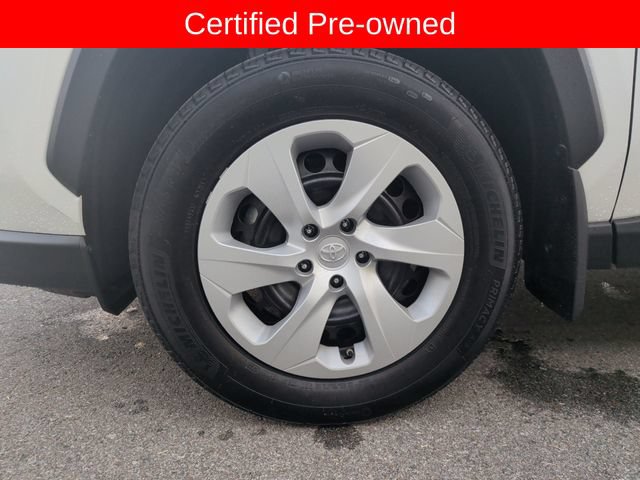 Certified 2025 Toyota RAV4 LE FWD image 9