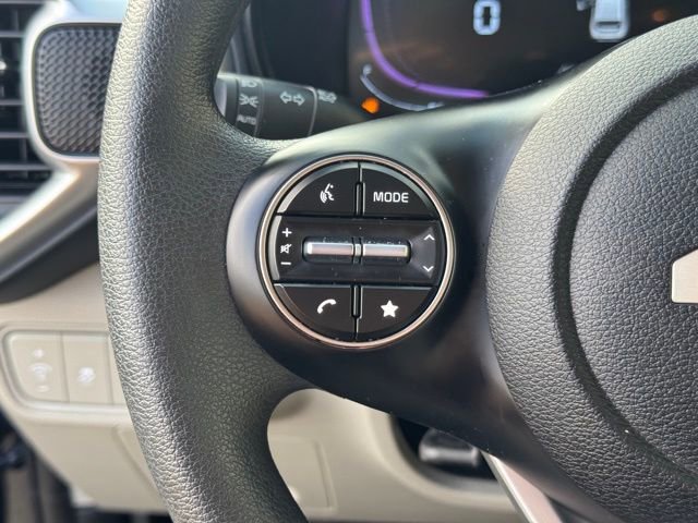 Certified 2025 Kia Soul LX w/ LX Technology Package image 25