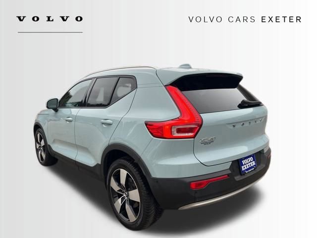 Used 2019 Volvo XC40 T5 Momentum image 4