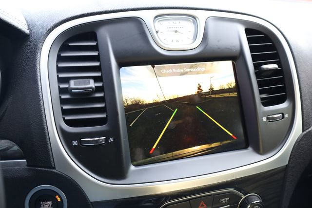 Used 2022 Chrysler 300 Touring w/ Sport Appearance Package image 17