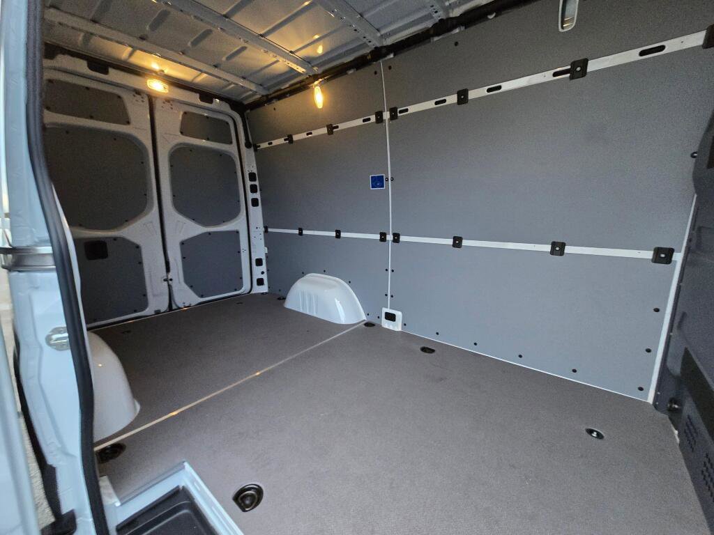 New 2025 Mercedes-Benz Sprinter 2500 image 18