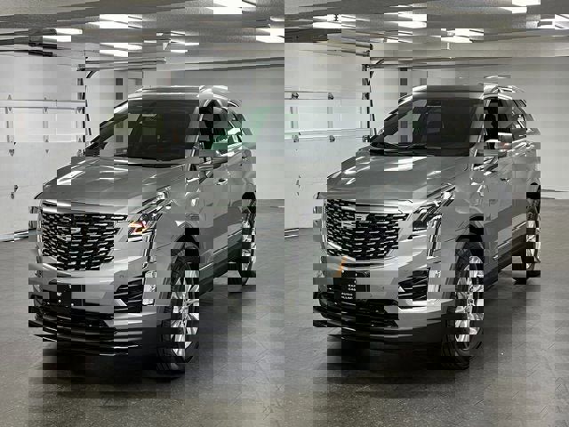 New 2025 Cadillac XT5 Luxury