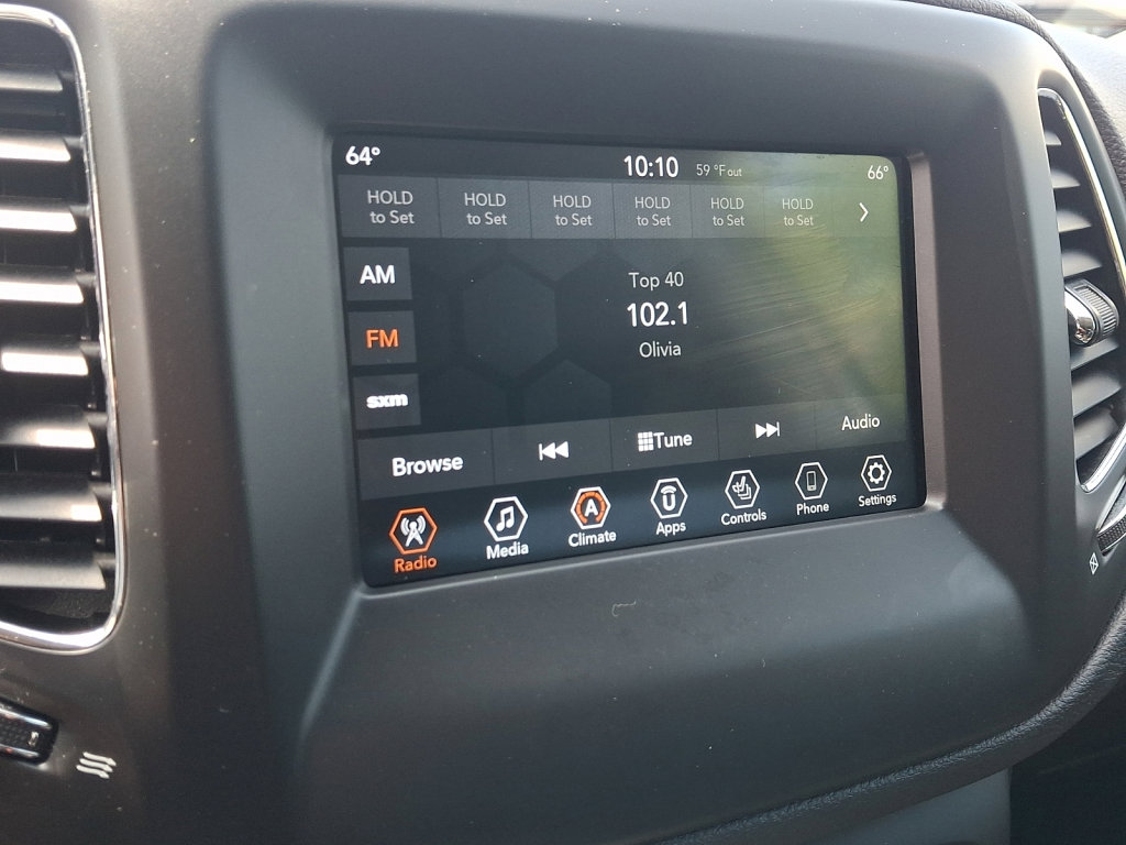 Used 2020 Jeep Compass Latitude w/ Cold Weather Group AWD/4WD image 28