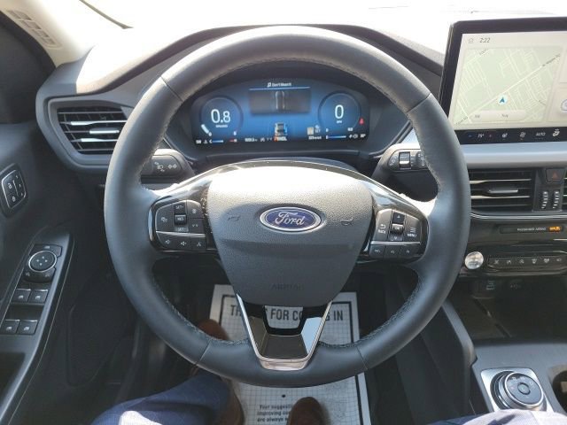 Used 2023 Ford Escape Platinum w/ Premium Technology Package image 6