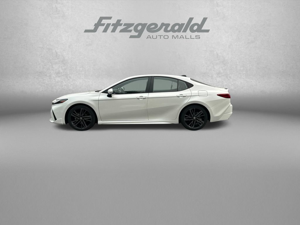 Used 2025 Toyota Camry XSE FWD image 10