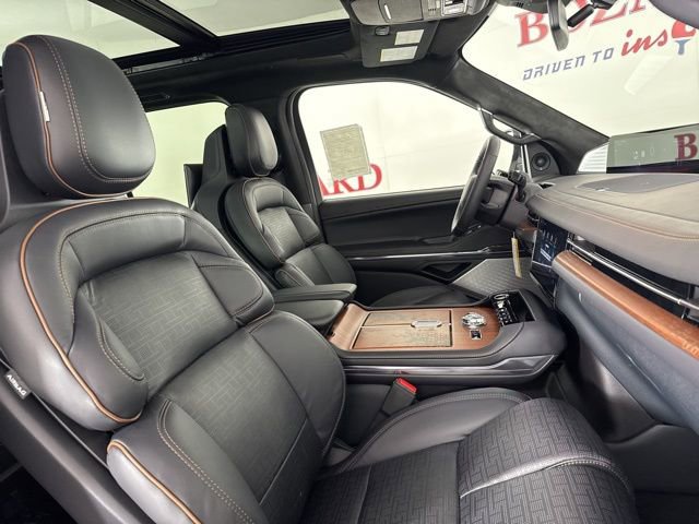 New 2025 Lincoln Navigator Black Label image 21