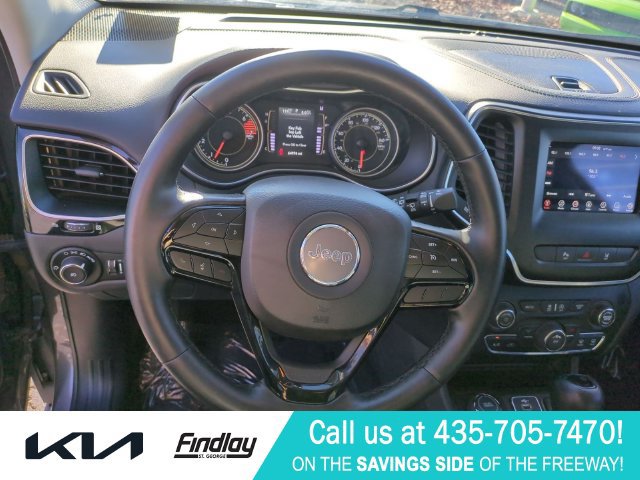 Used 2021 Jeep Cherokee Latitude Plus AWD/4WD image 18