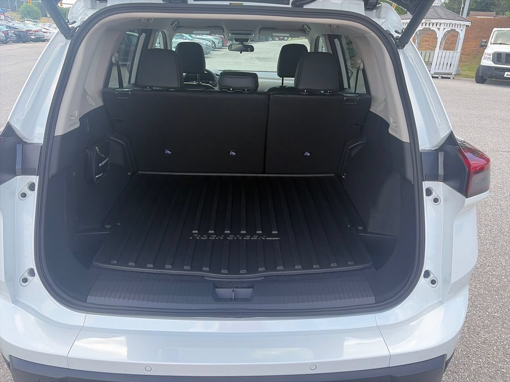 New 2026 Nissan Rogue SV AWD/4WD image 22