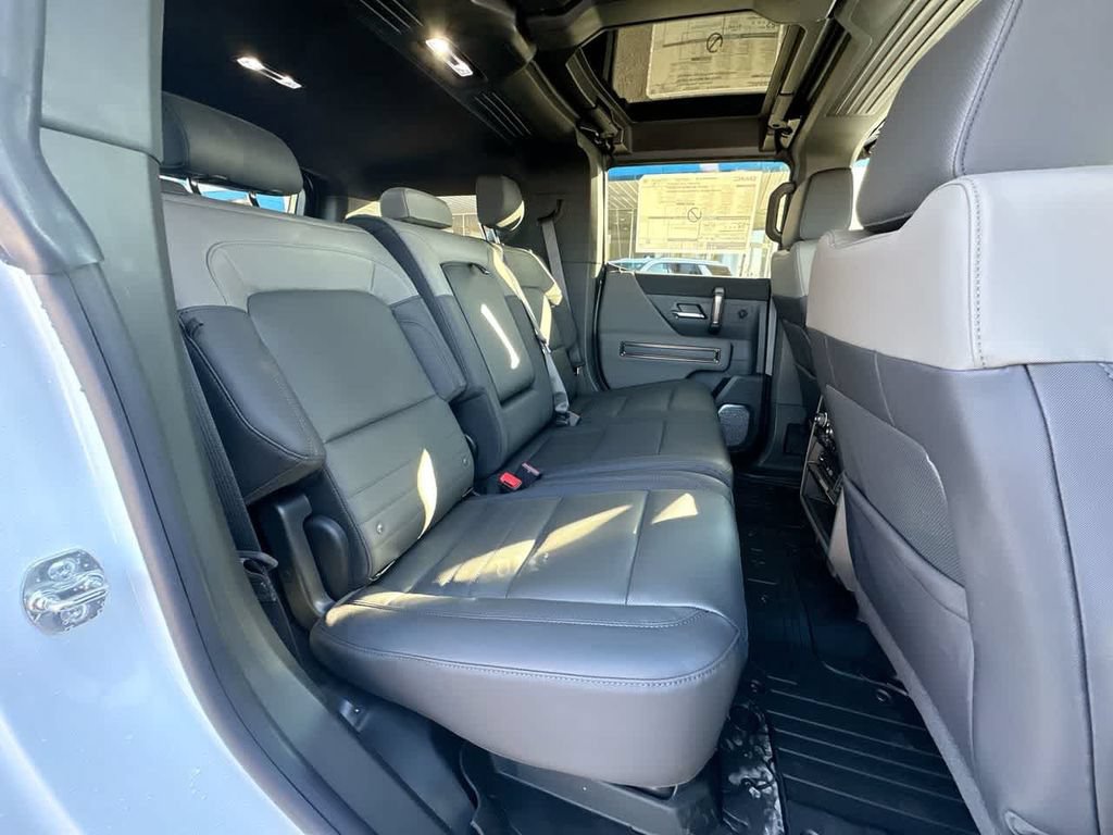 Used 2025 GMC Hummer EV 3X w/ LPO, Cargo Utility Package AWD/4WD image 28