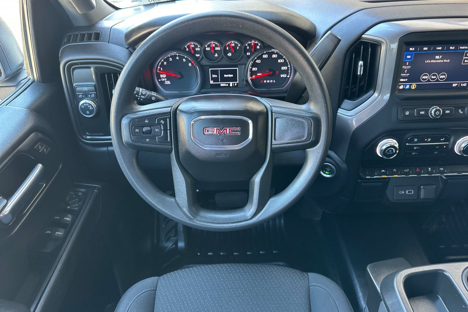 Certified 2022 GMC Sierra 1500 Pro w/ Pro Value Package image 17