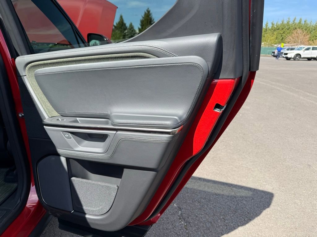 Used 2025 Rivian R1T Adventure image 24