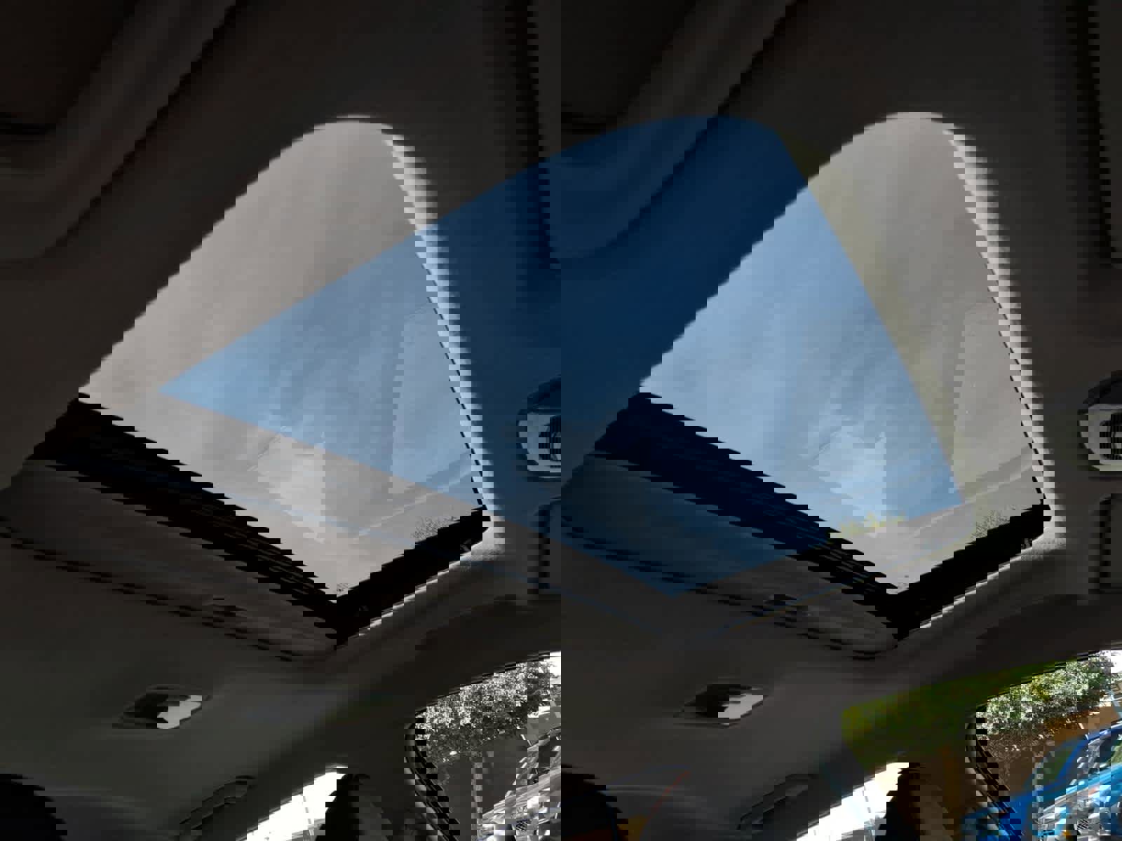 Used 2023 Hyundai Elantra Limited image 16