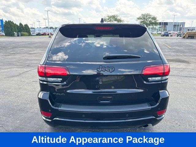 Used 2022 Jeep Grand Cherokee Laredo X AWD/4WD image 5
