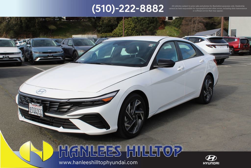 Used 2025 Hyundai Elantra SEL image 3