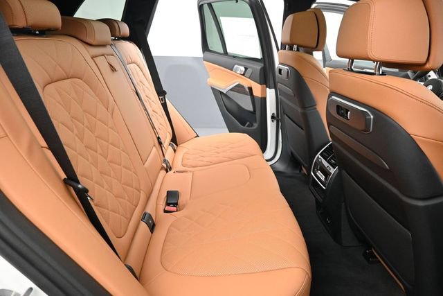 New 2026 BMW X5 M60i AWD/4WD image 24