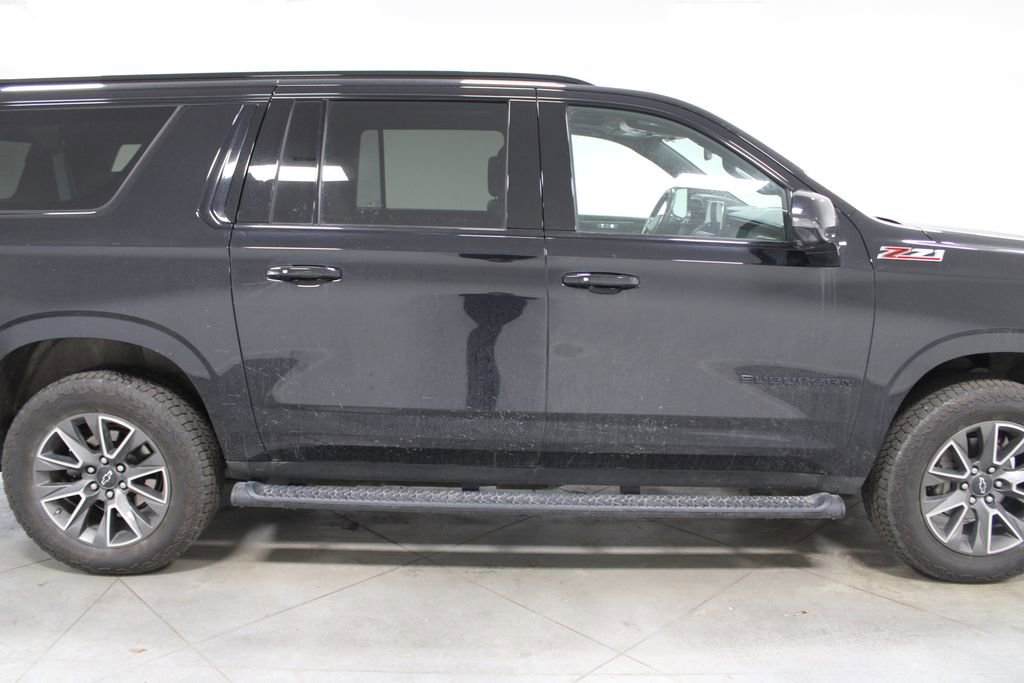 Used 2023 Chevrolet Suburban Z71 w/ Luxury Package image 11