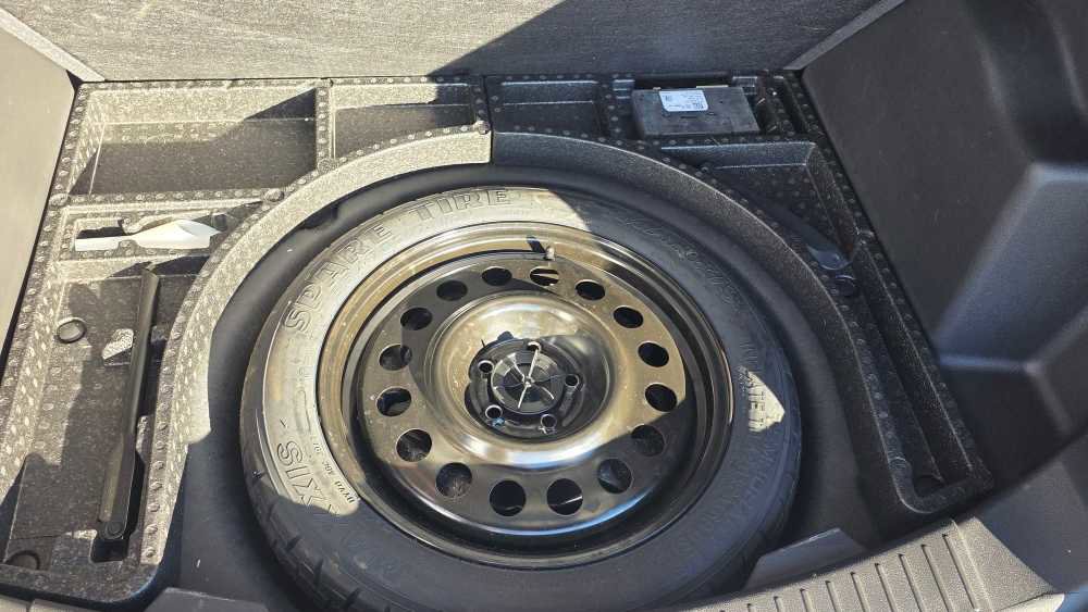 Used 2018 Ford Escape SE w/ SE Sport Appearance Package image 10