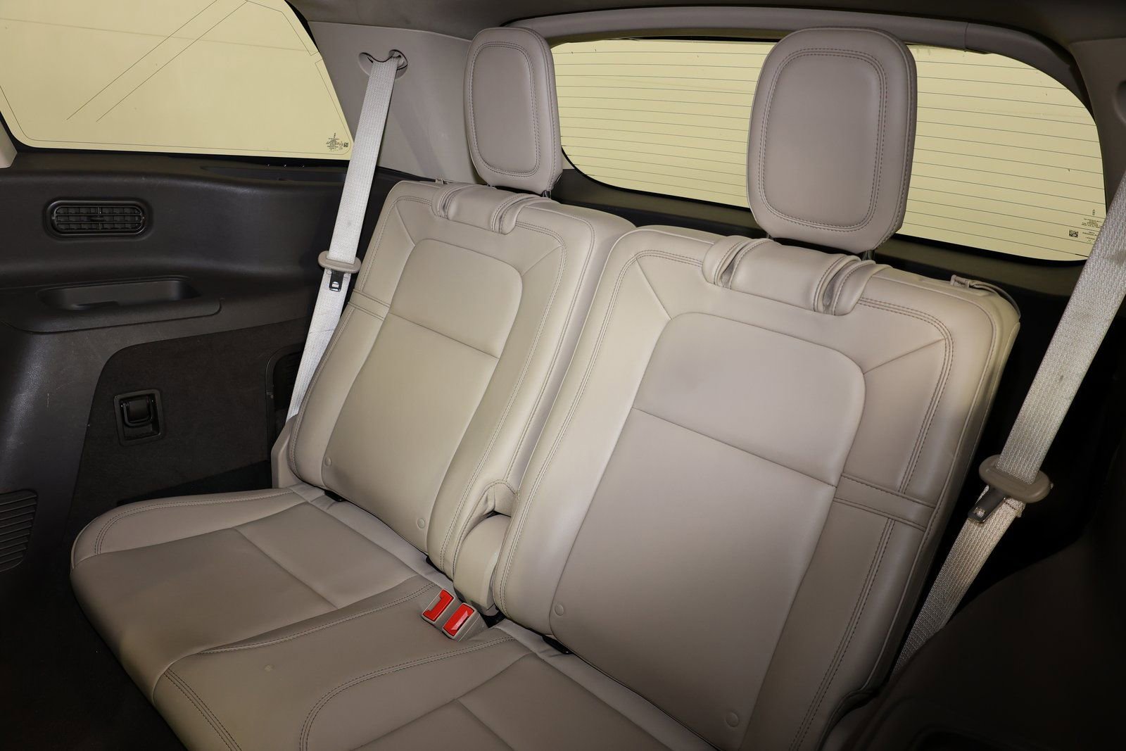 Used 2021 Lincoln Aviator Reserve w/ Class IV Trailer Tow Package image 12