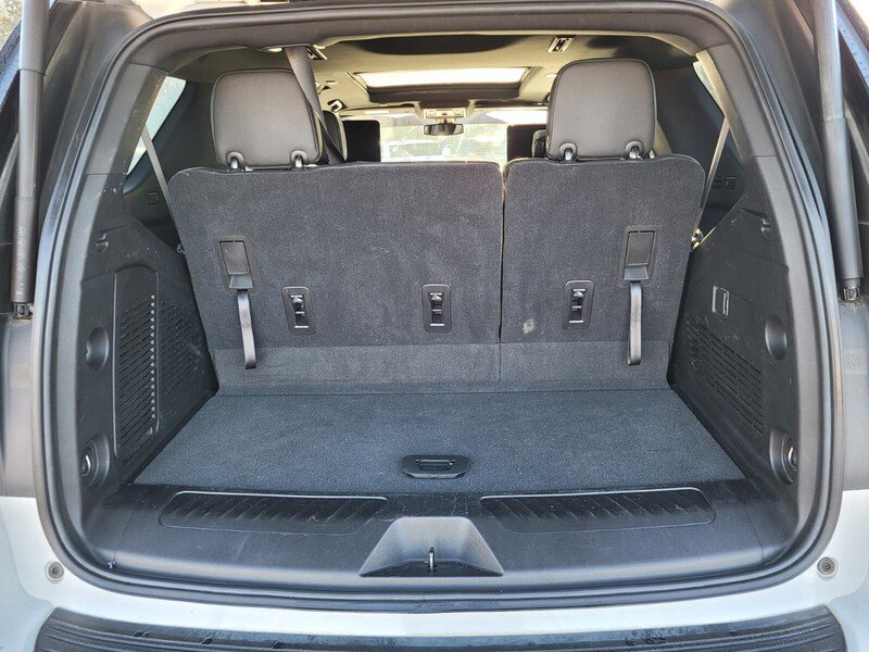 Used 2021 GMC Yukon SLT w/ Rear Media and Nav Package image 12