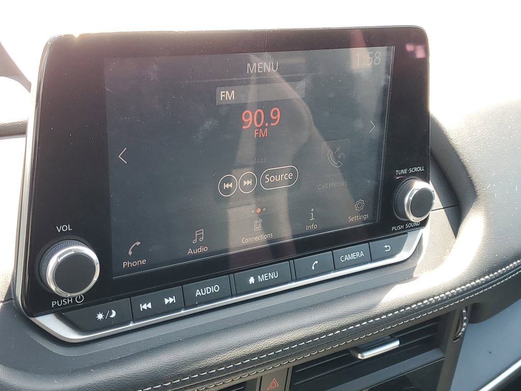 Used 2021 Nissan Rogue S AWD/4WD image 27