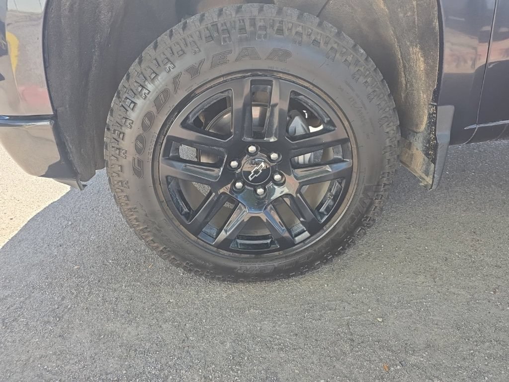 Certified 2022 Chevrolet Silverado 1500 LT Trail Boss AWD/4WD image 2