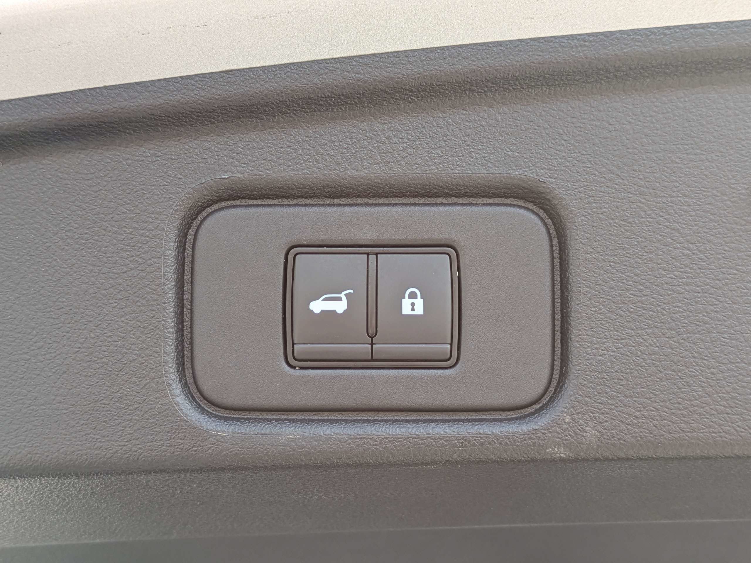 Used 2023 Nissan Pathfinder Platinum AWD/4WD image 14