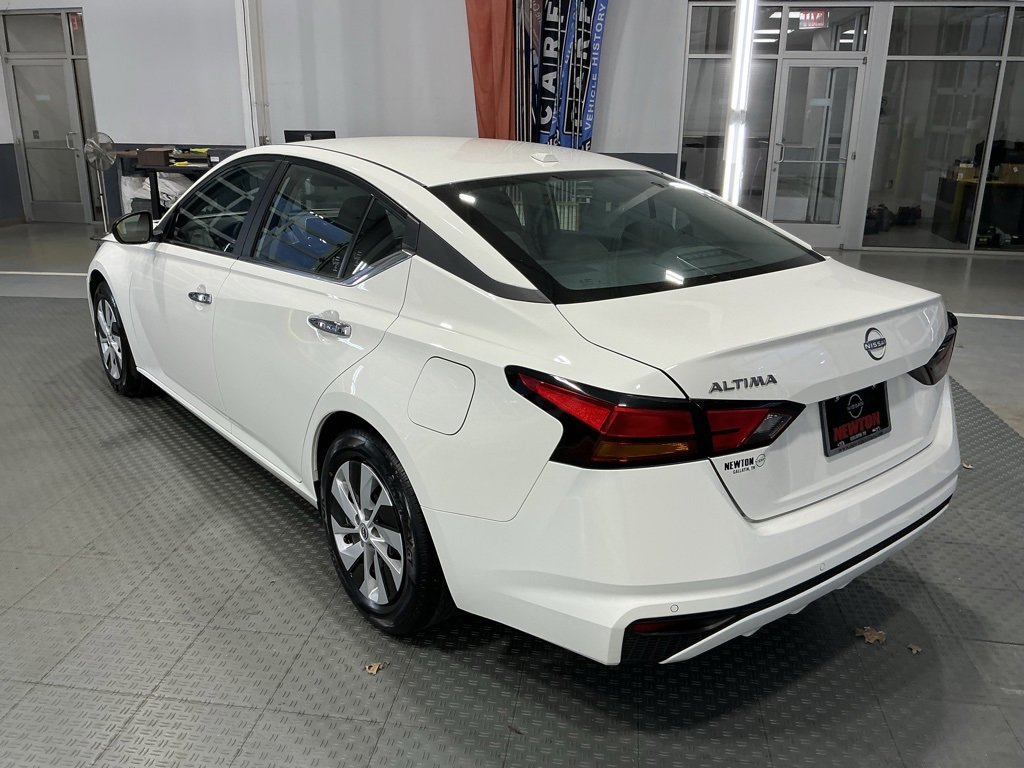 Used 2025 Nissan Altima 2.5 S image 34