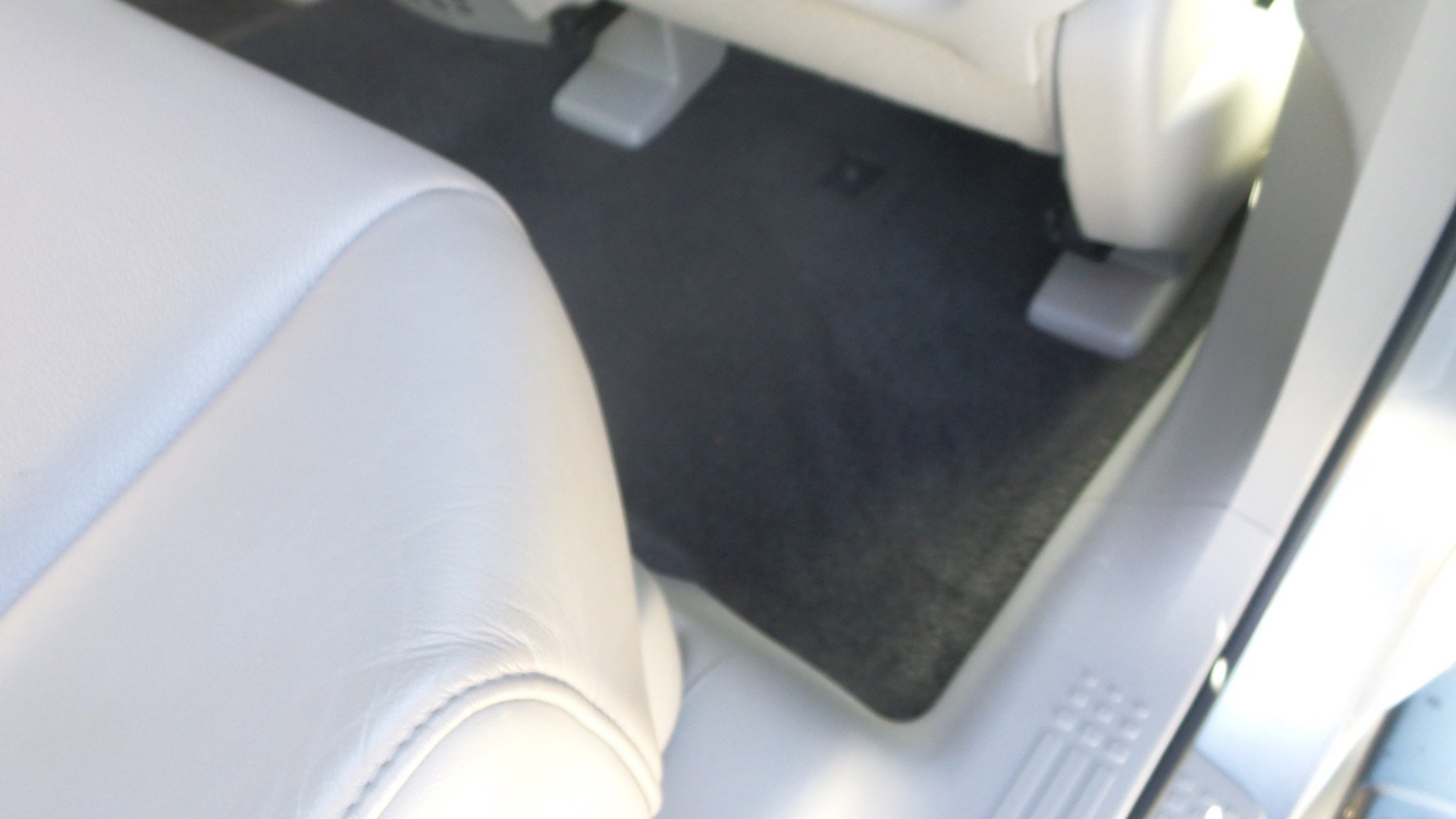 Used 2010 Honda Pilot Touring image 39
