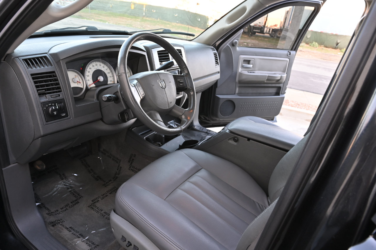 Used 2007 Dodge Dakota Laramie w/ Sun & Wheel Value Group AWD/4WD image 12