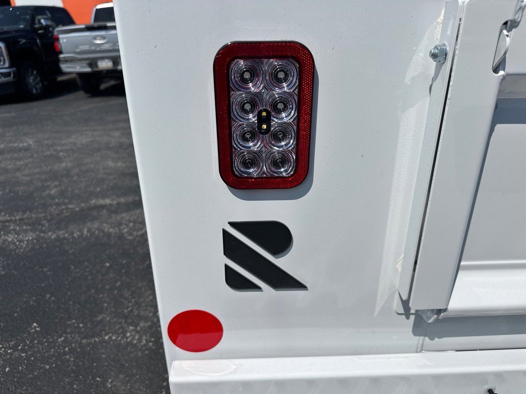 New 2025 Ford F350 XL w/ XL Chrome Package image 18