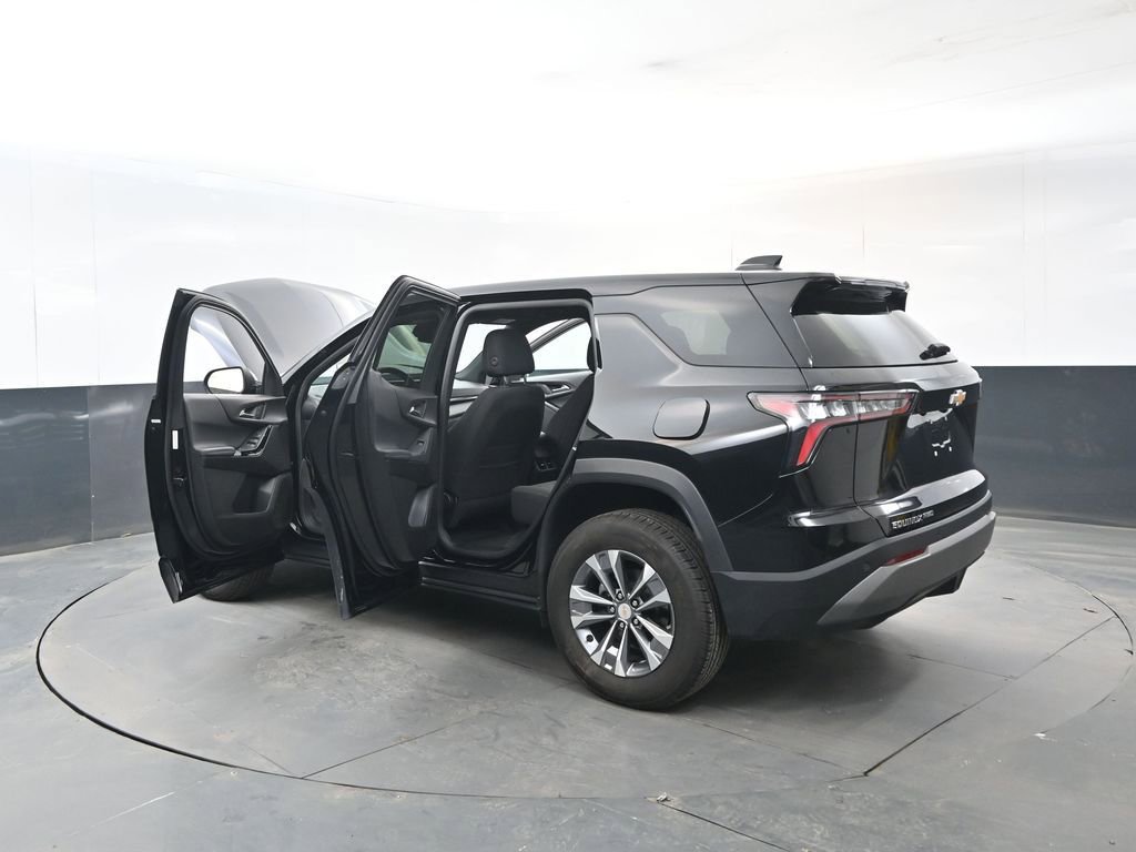 Used 2025 Chevrolet Equinox LT AWD/4WD image 32