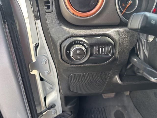 Used 2022 Jeep Gladiator Sport AWD/4WD image 17