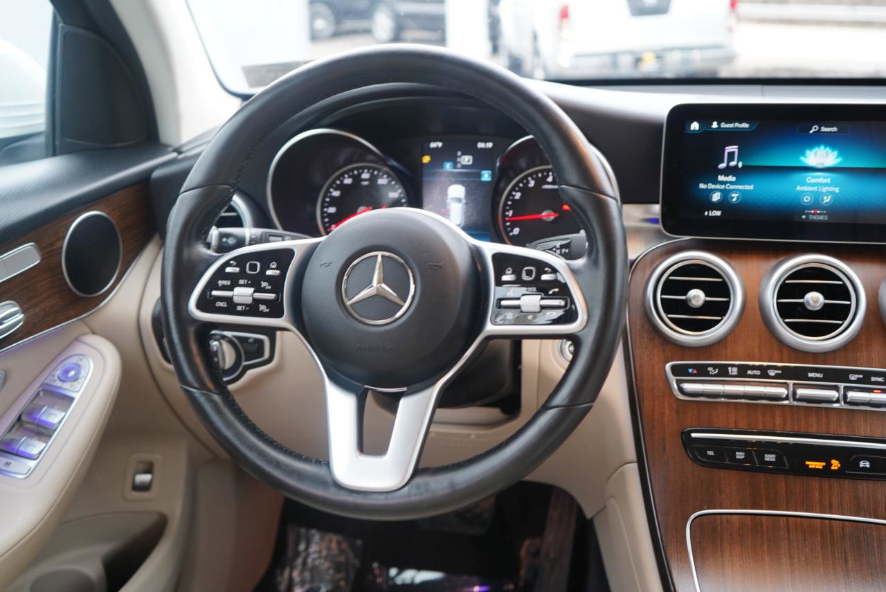 Used 2022 Mercedes-Benz GLC 300 4MATIC w/ Premium Package Lite image 50