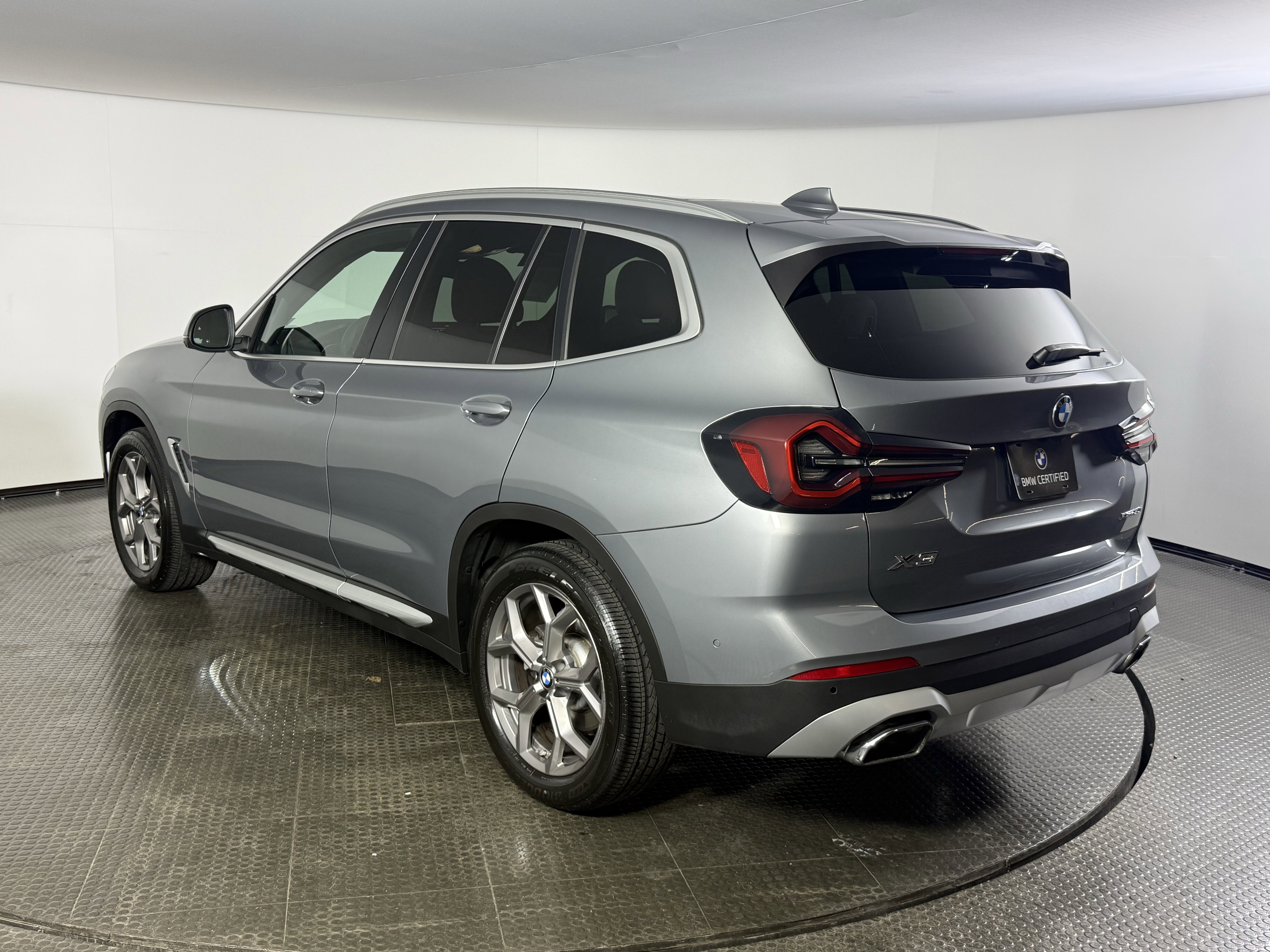 Certified 2024 BMW X3 xDrive30i w/ Premium Package image 6