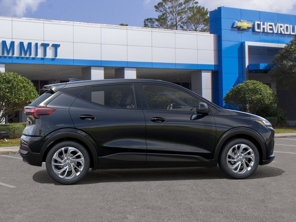 New 2027 Chevrolet Bolt LT w/ Comfort Package FWD image 5
