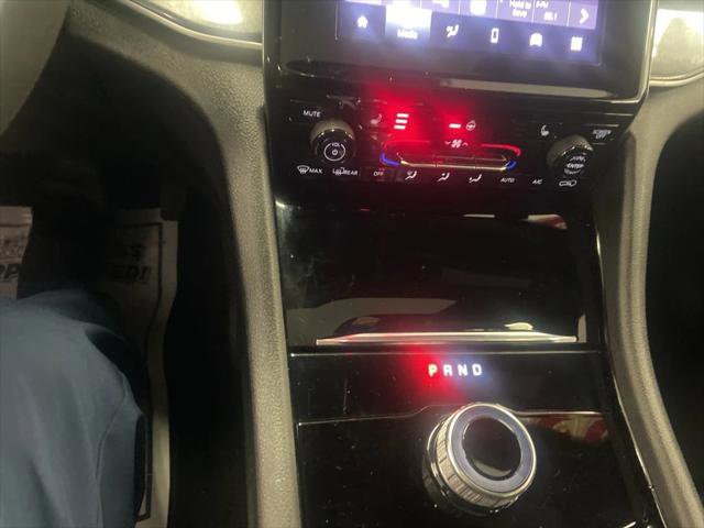 Certified 2023 Jeep Grand Cherokee Altitude image 26