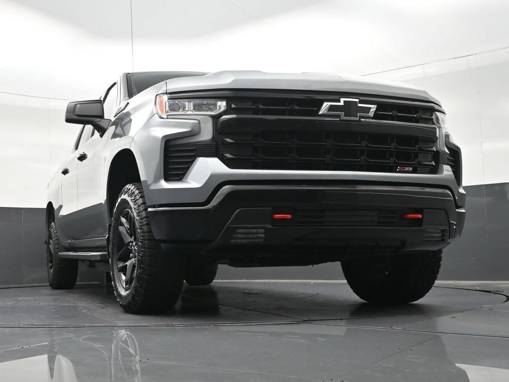Used 2024 Chevrolet Silverado 1500 LT Trail Boss w/ Convenience Package II AWD/4WD image 31